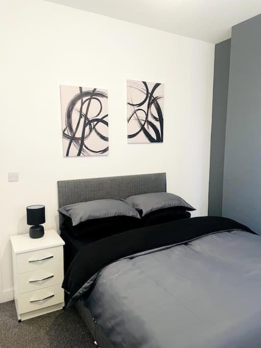 #10Bs 1 Bed Serviced Apartment 德比 外观 照片